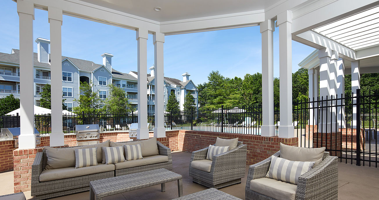 outdoor patio with furniture, seven oaks, odenton md